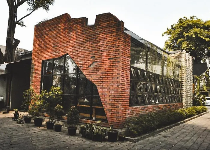 Oyo 780 Acg House Kalibata Syariah Hotel Jakarta